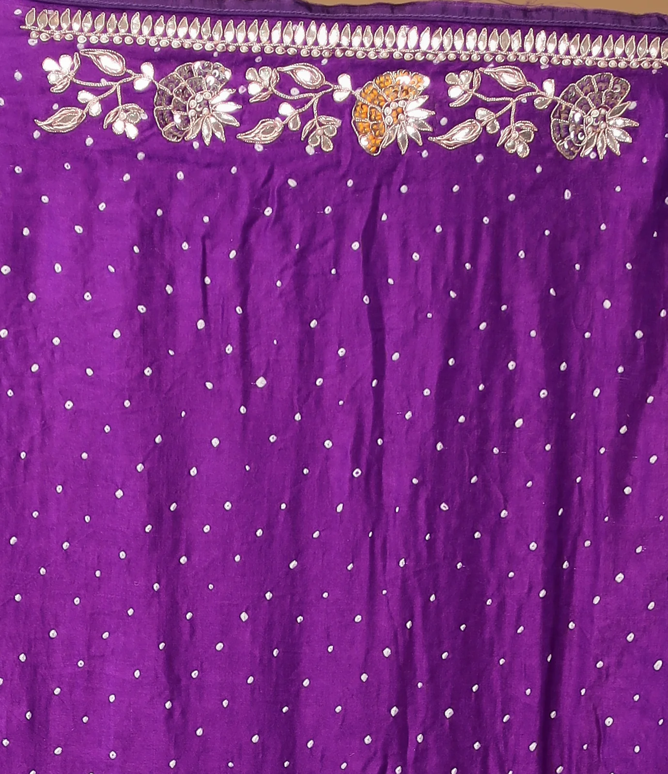 Bandhej Gajji Silk Saree with Gota Patti, Thread and Zardozi work - Image 7