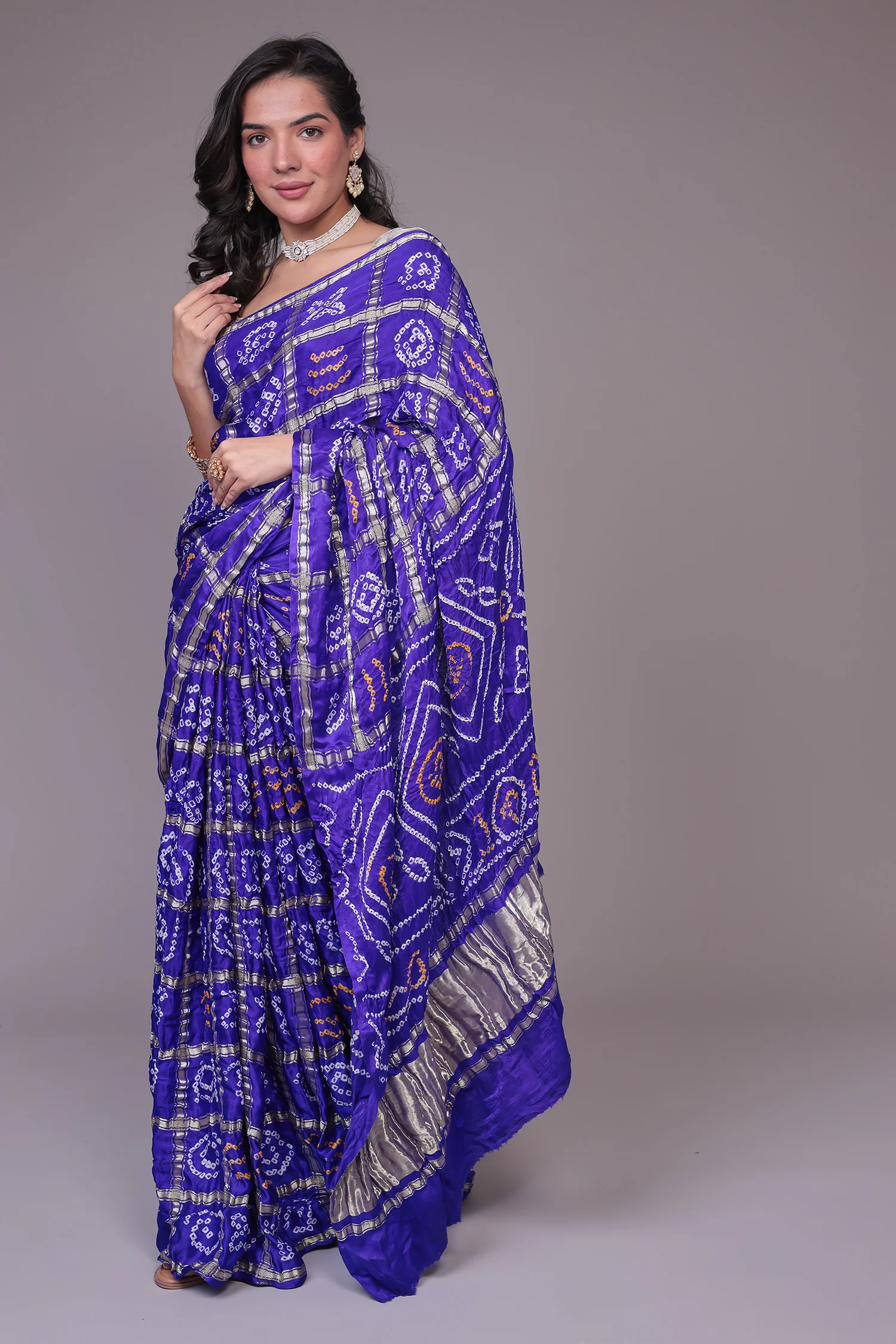 Bandhej Ghatchola Silk Saree with Zari work - Image 5
