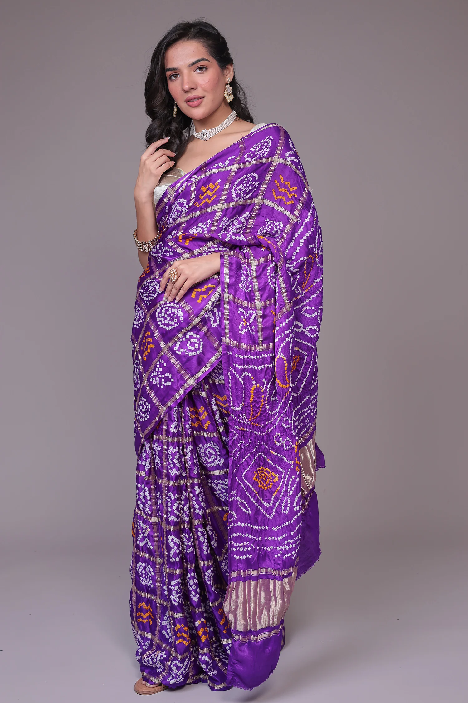 Bandhej Ghatchola Silk Saree with Zari work - Image 5