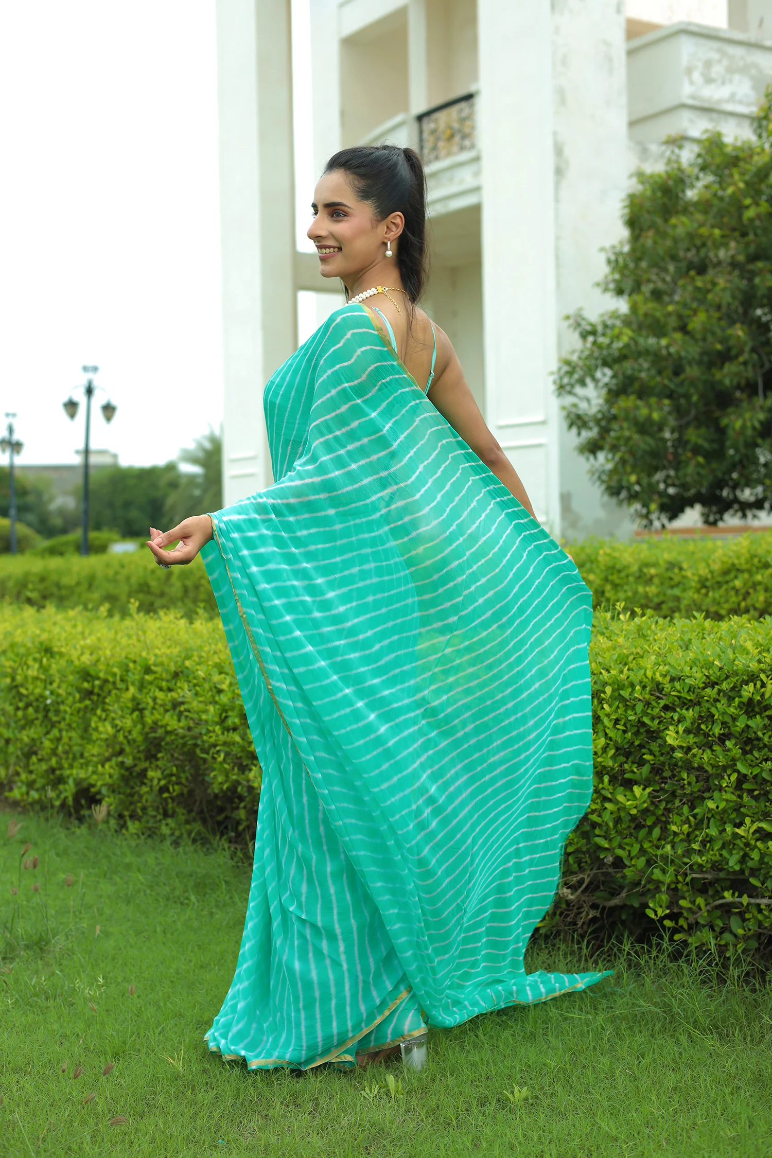 Leheriya Chiffon Saree with Zari border - Image 34