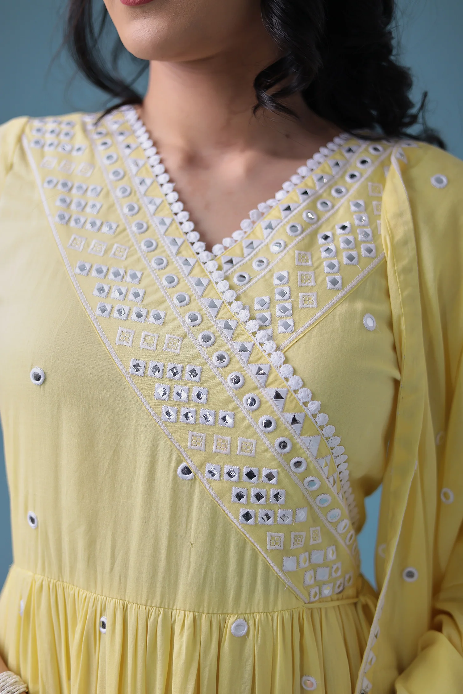 Cotton Kurta with Mirror, Thread Work - Image 4