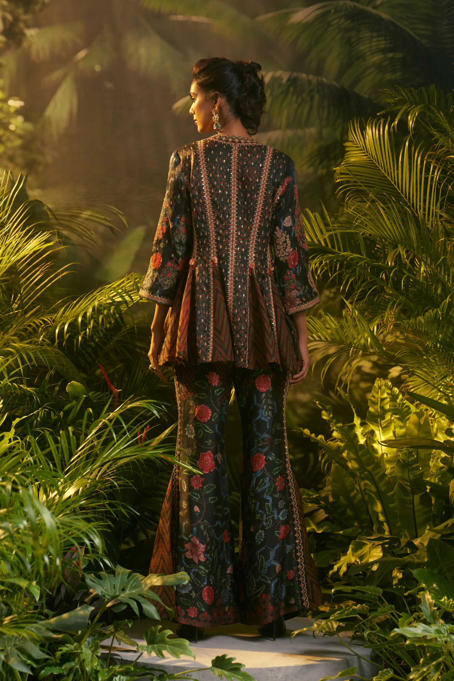 Crepe Suit with Aari, Printed, Sequins, Thread work. - Image 5