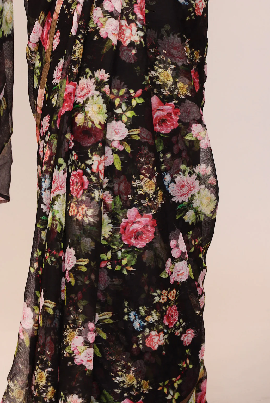 Digital Floral Printed Chiffon Saree - Image 10