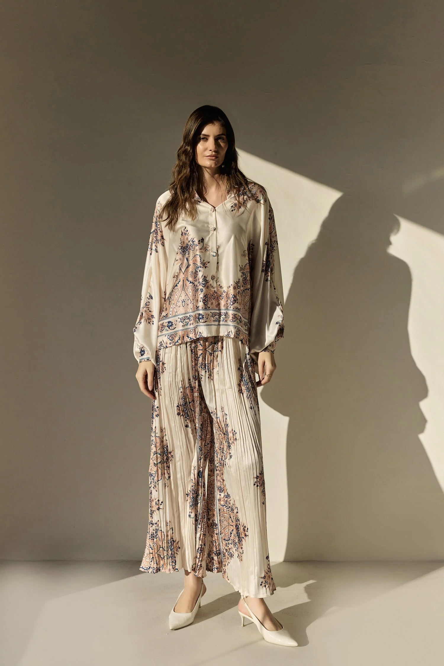 Floral Print Satin Co Ords With Pleated Pant - Image 2