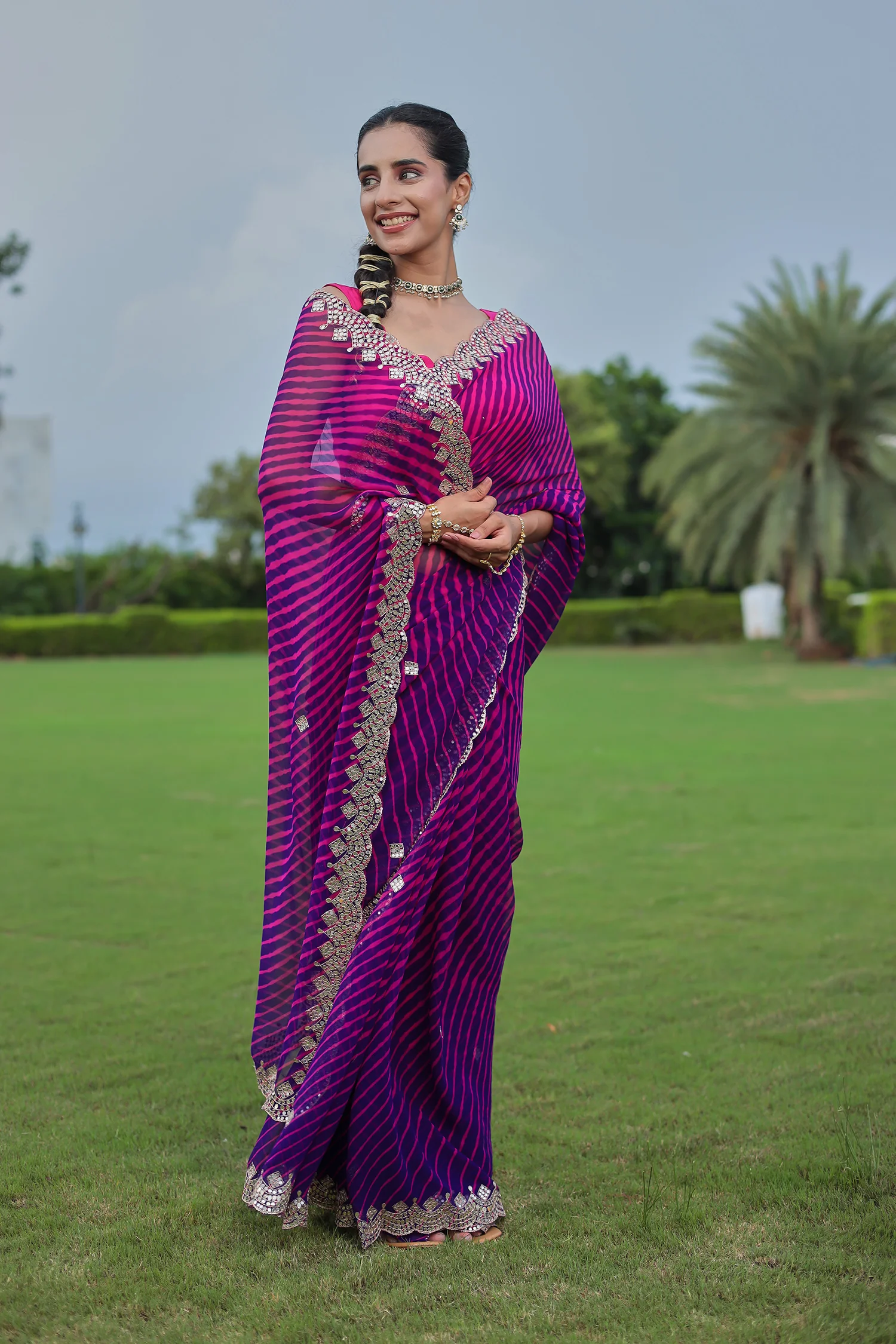 Leheriya Georgette Saree with Aari and Gota Patti work - Image 4