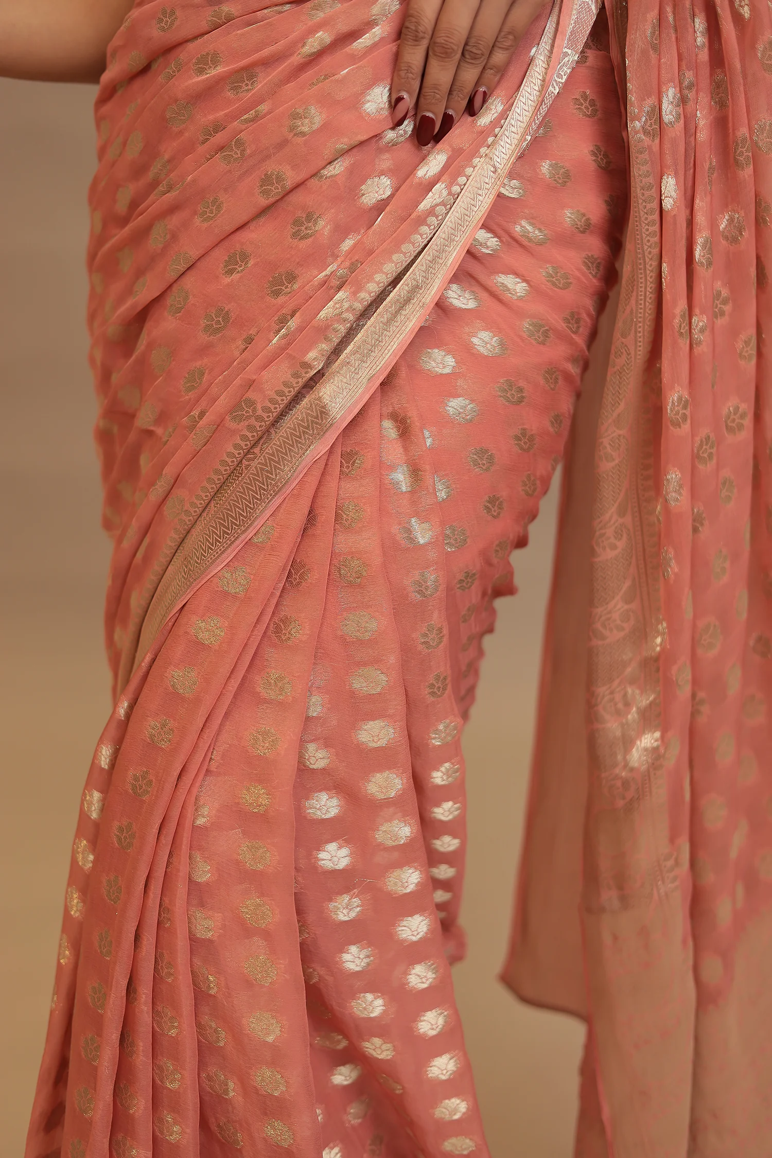 Weaving Banarasi Chiffon Saree - Image 11