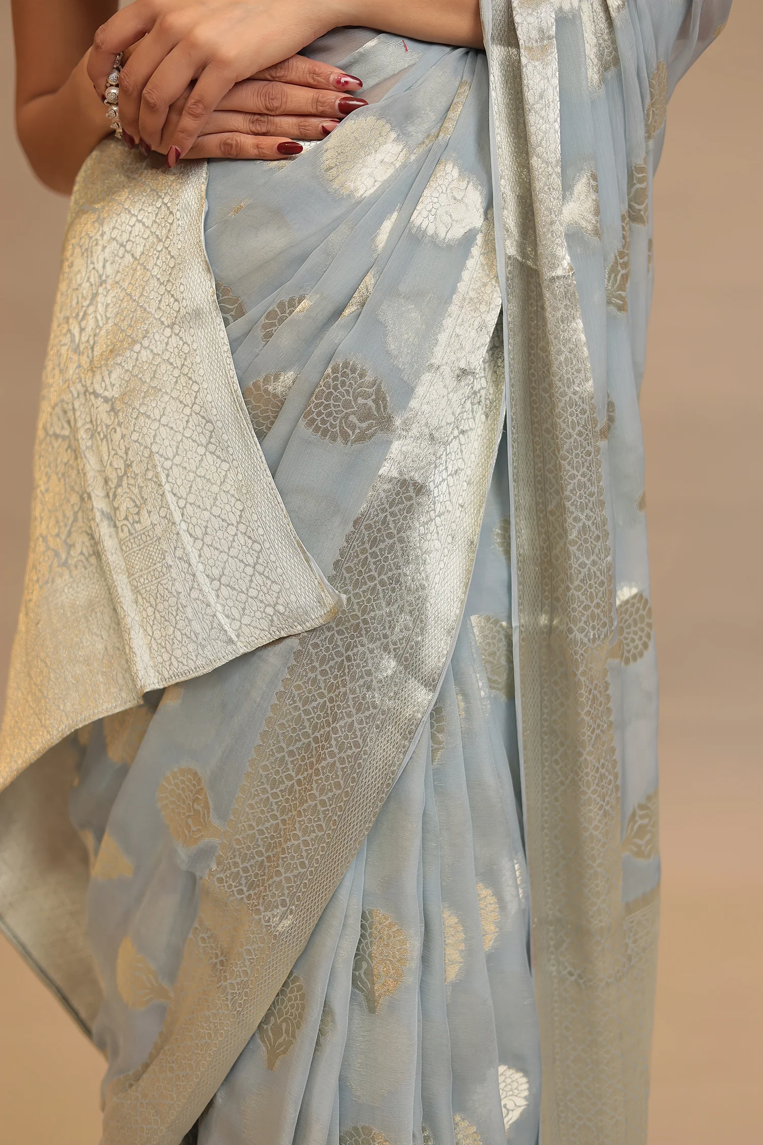 Weaving Banarasi Chiffon Saree - Image 4