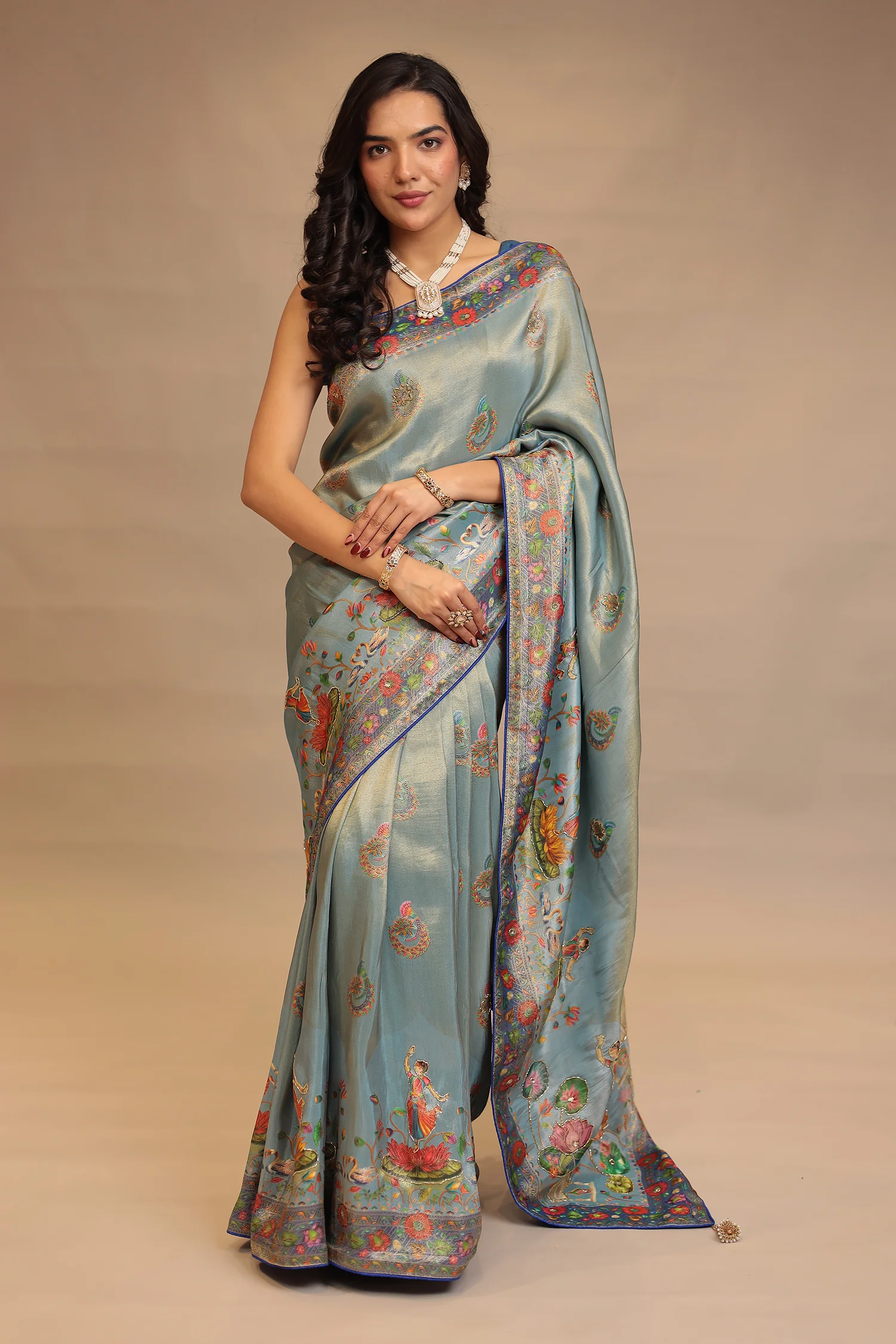 Handloom silk Saree with Cutdana, Mirror work