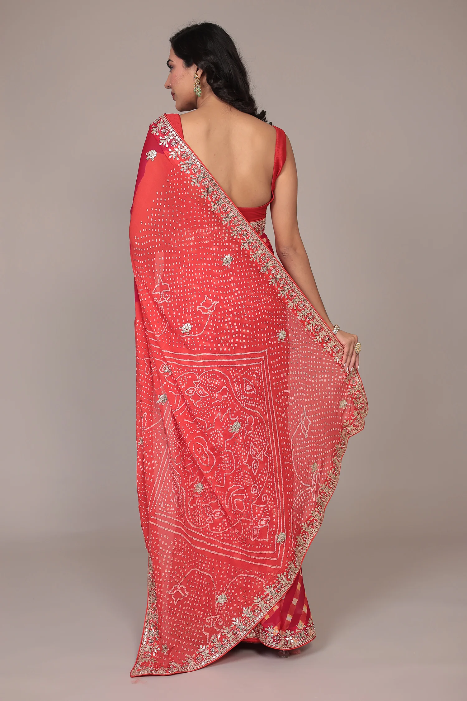 Leheriya Bandhej Georgette Saree Embellished with Gota Patti work - Image 33