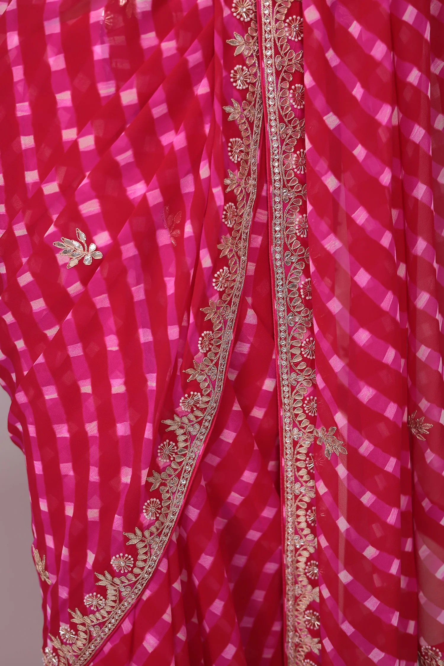 Leheriya Georgette Saree with Gota Patti work - Image 4