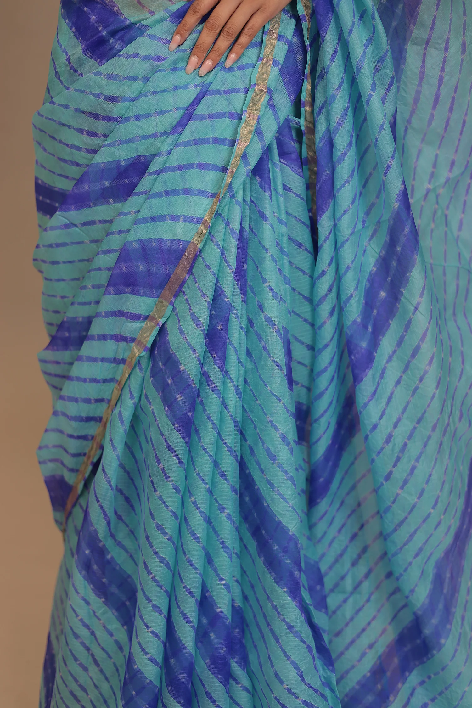 Leheriya Kota silk Saree with Zari work - Image 4