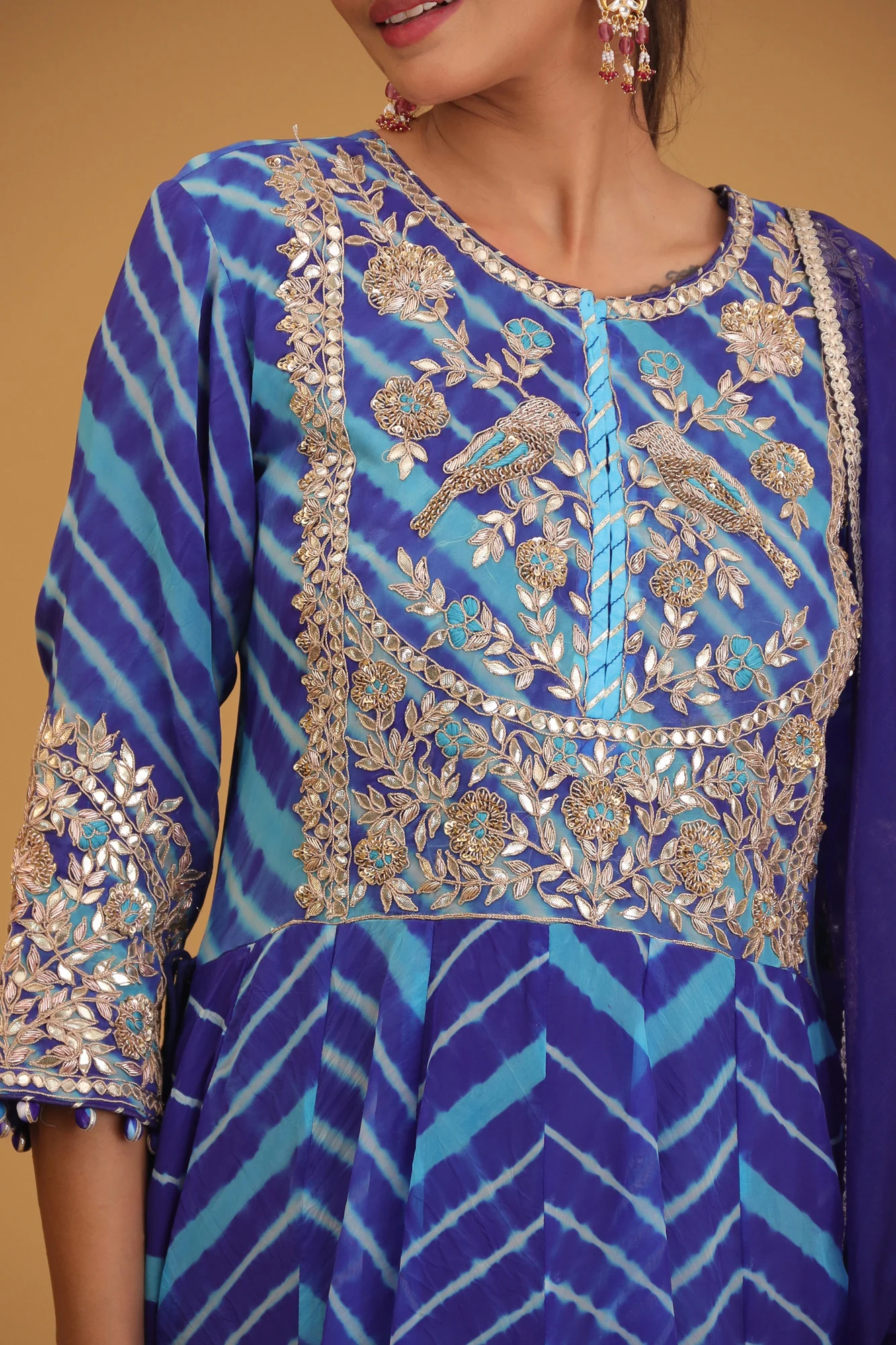 Leheriya Organza Suit with Gota Patti work. - Image 4