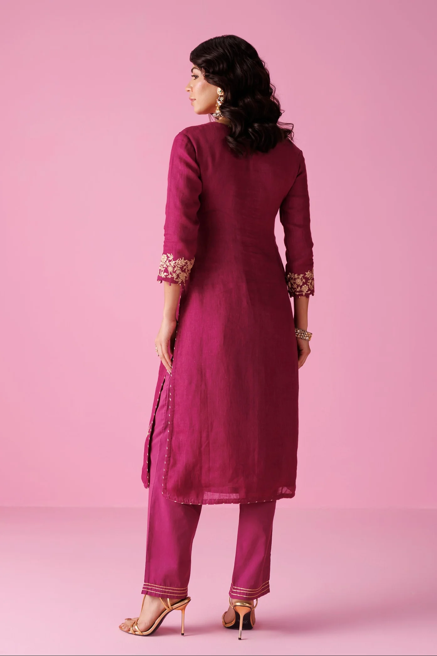 Linen Suit with Dori, Sequins and Zardozi work - Image 10