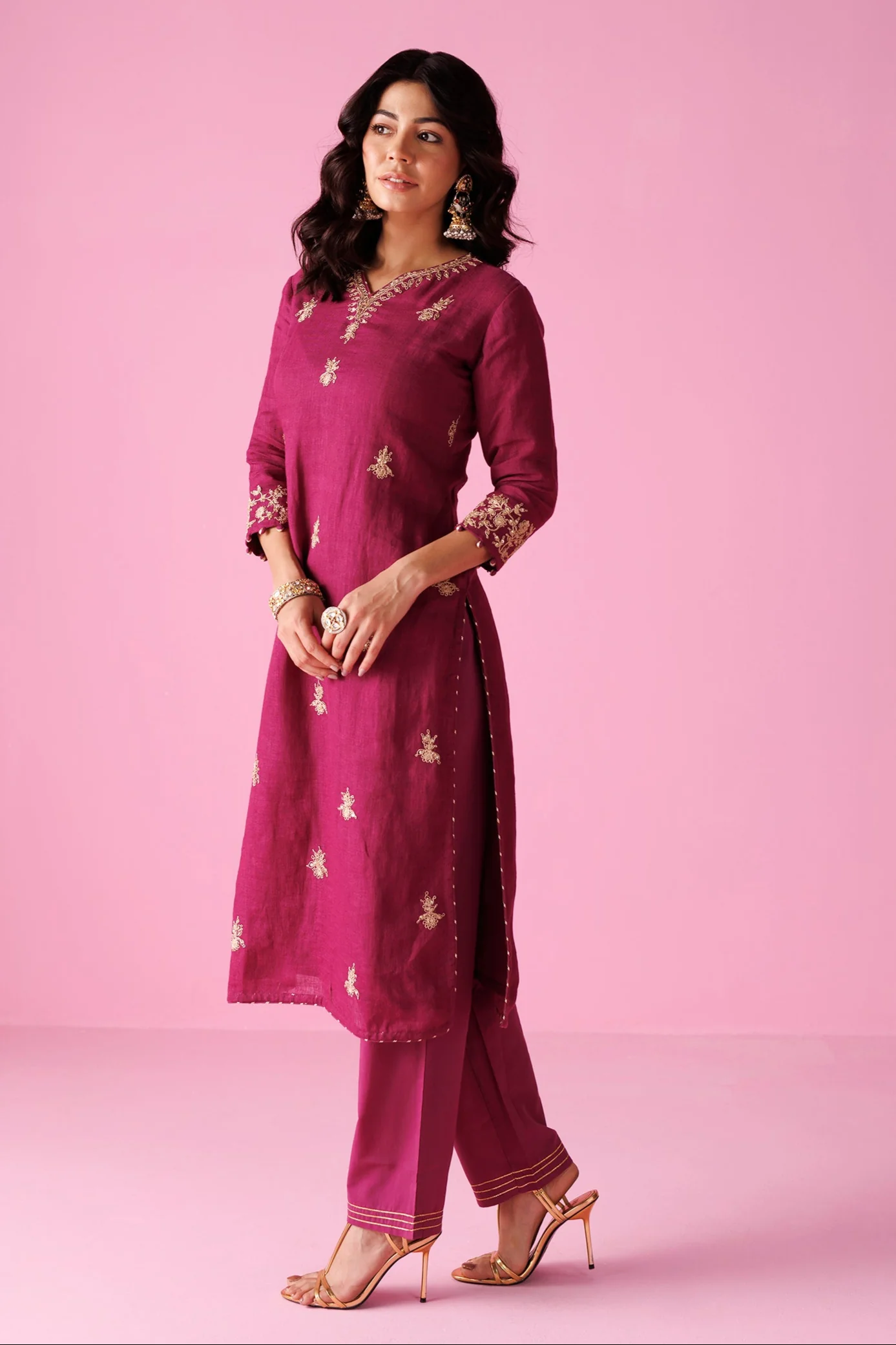Linen Suit with Dori, Sequins and Zardozi work - Image 5