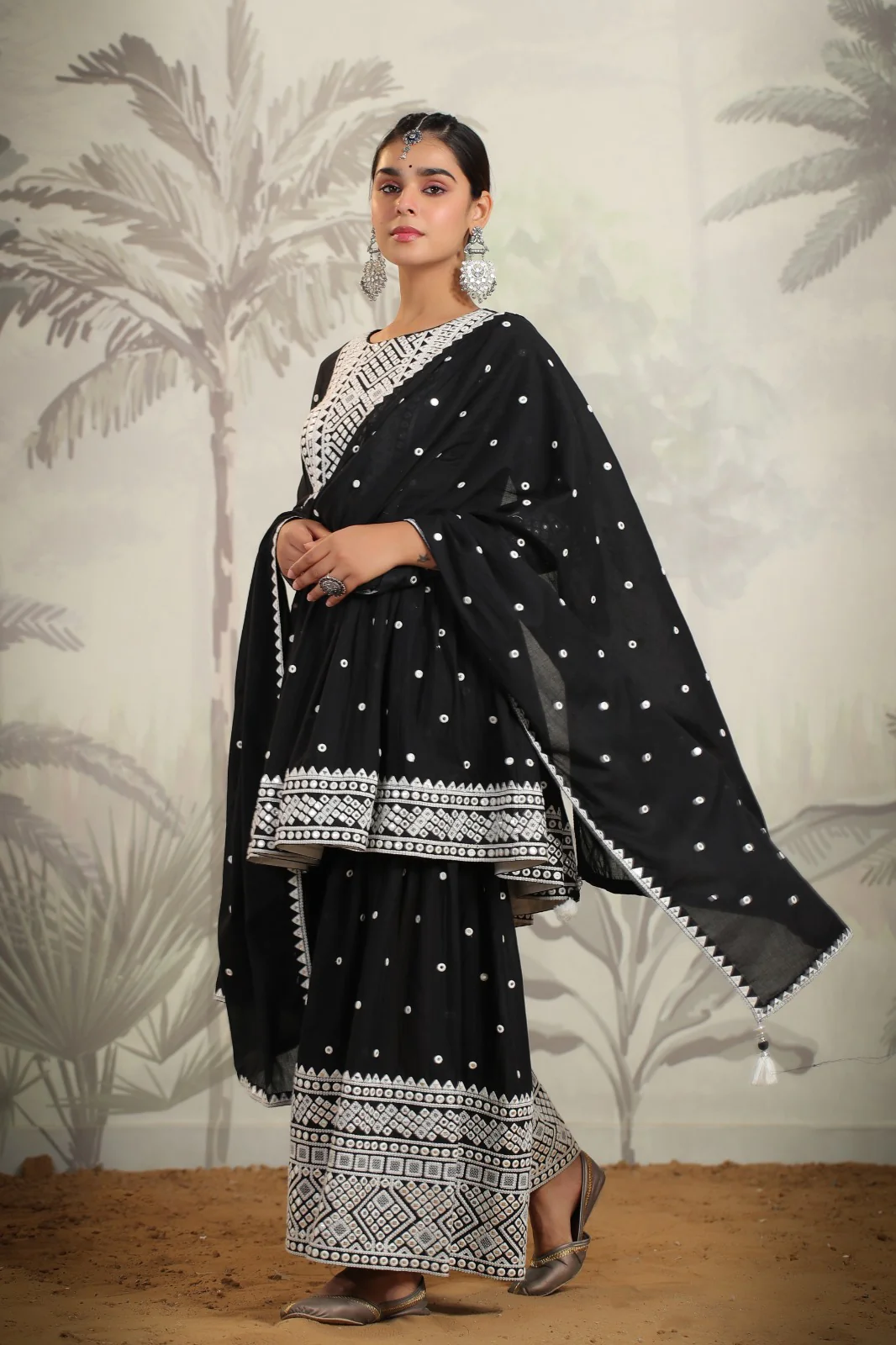 Muslin Casual Palazzo Suit with Mirror and Thread work. - Image 4