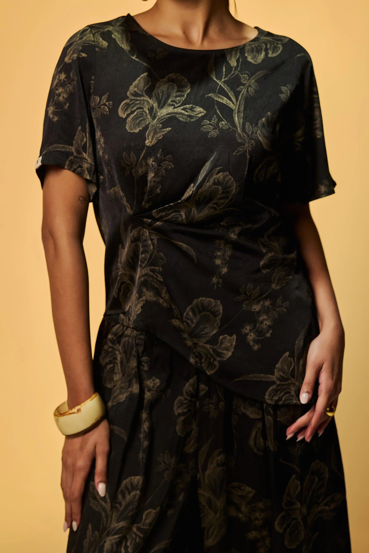 Party Wear Black Silk Co Ords Set With Flower Of Dull Gold Foil - Image 4