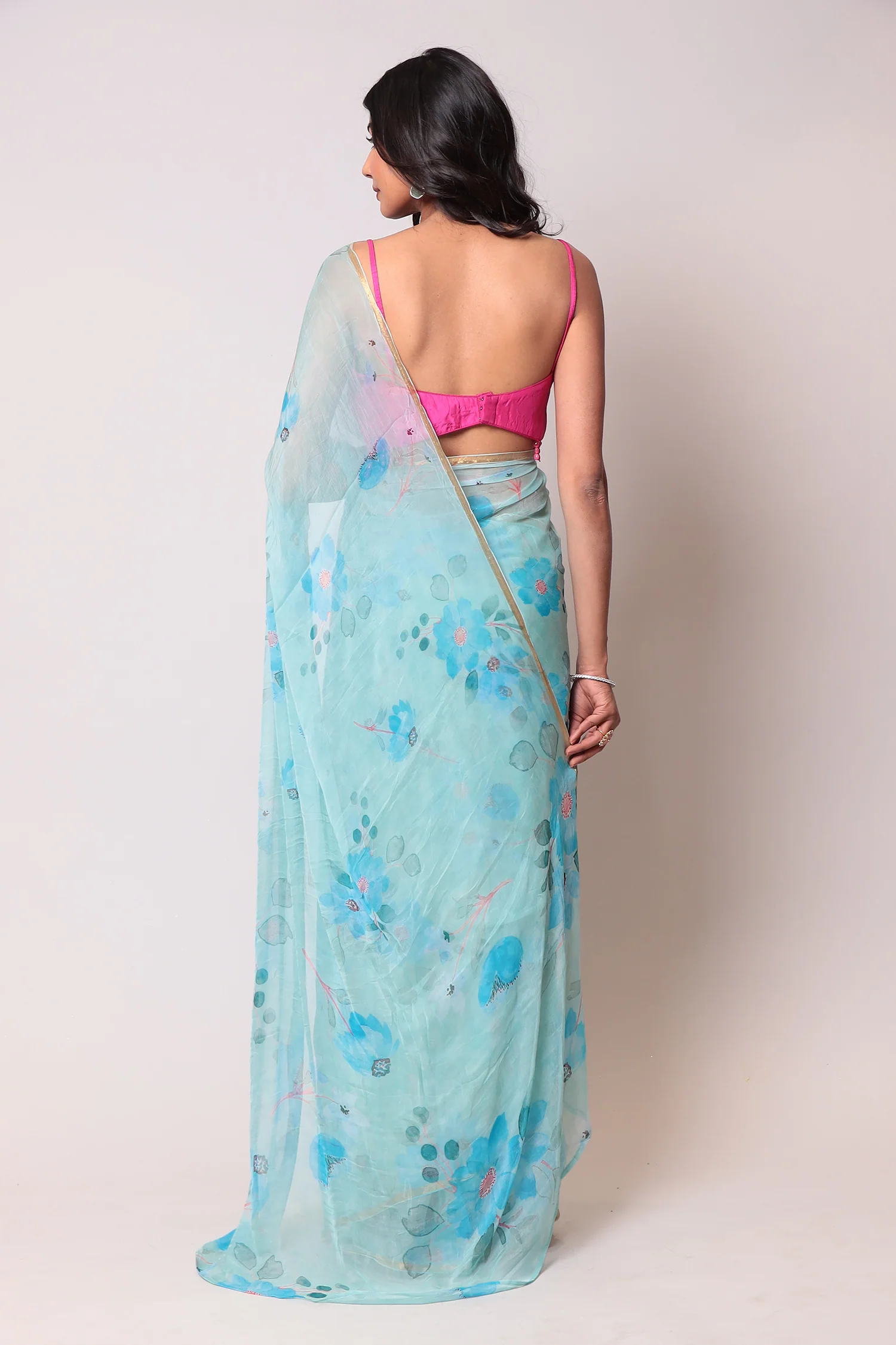 Exquisite Floral Printed Digital Print Chiffon Casual Saree - Image 4