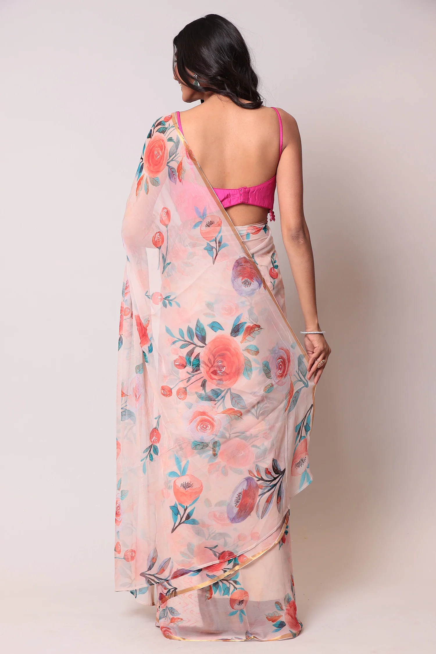 Exquisite Floral Printed Digital Print Chiffon Casual Saree - Image 9