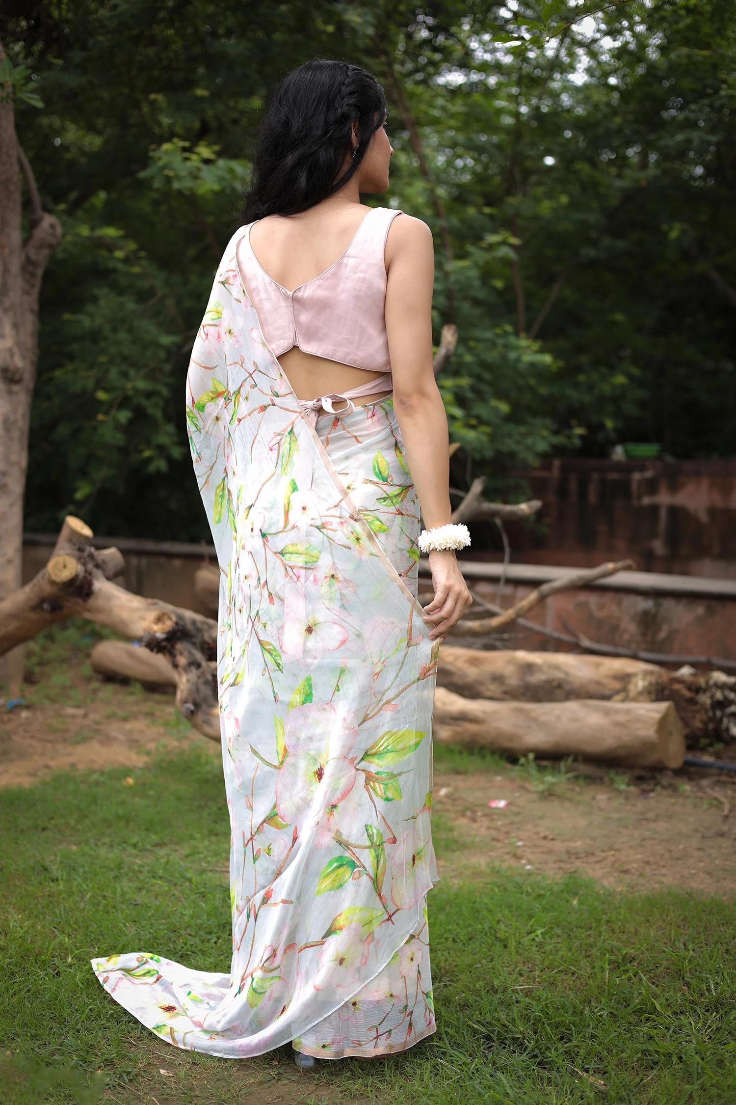 Floral Printed Chiffon Saree - Image 5