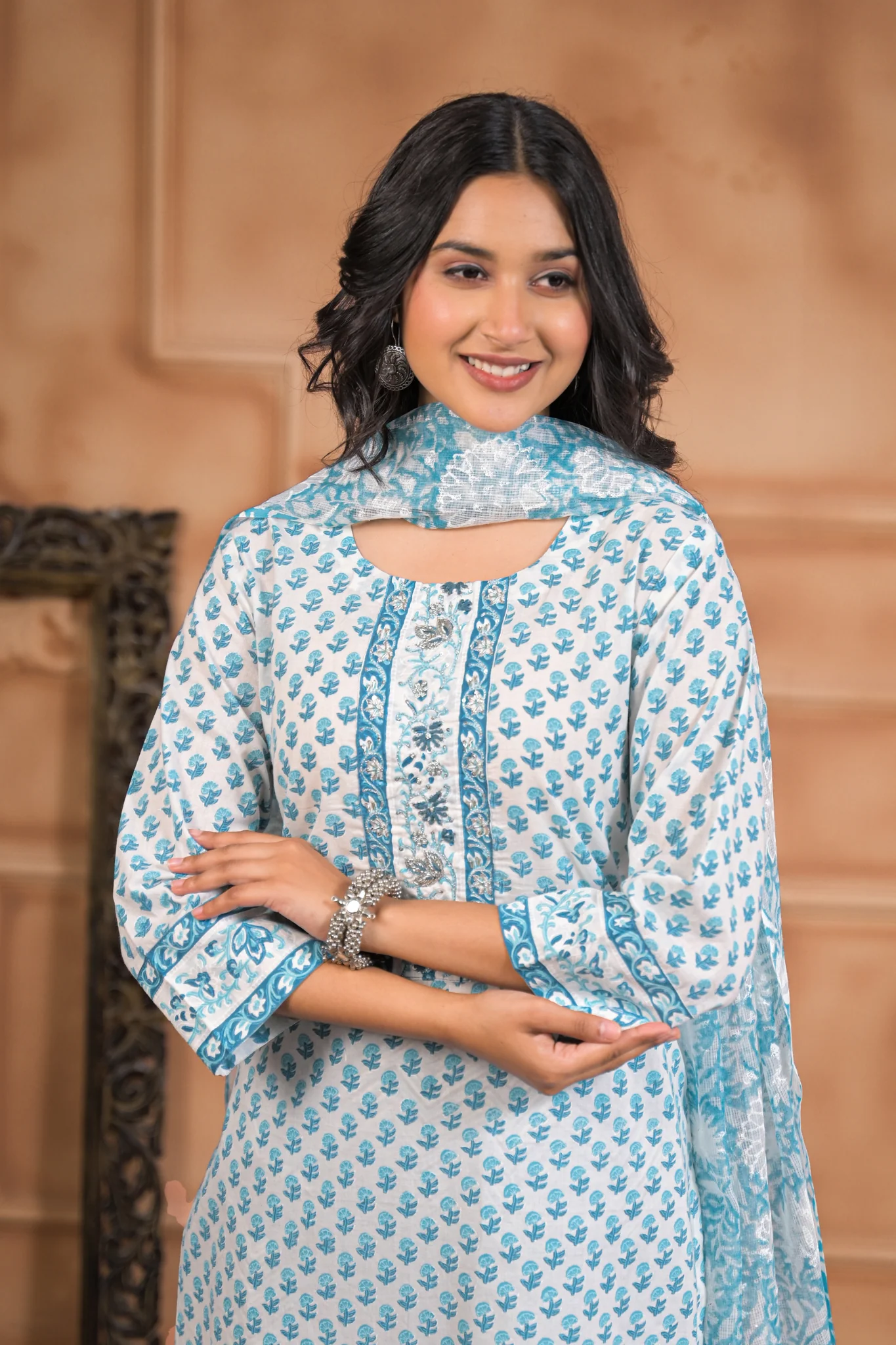 Printed Cotton Kurta Set with Aari, Thread and Zardozi work - Image 2