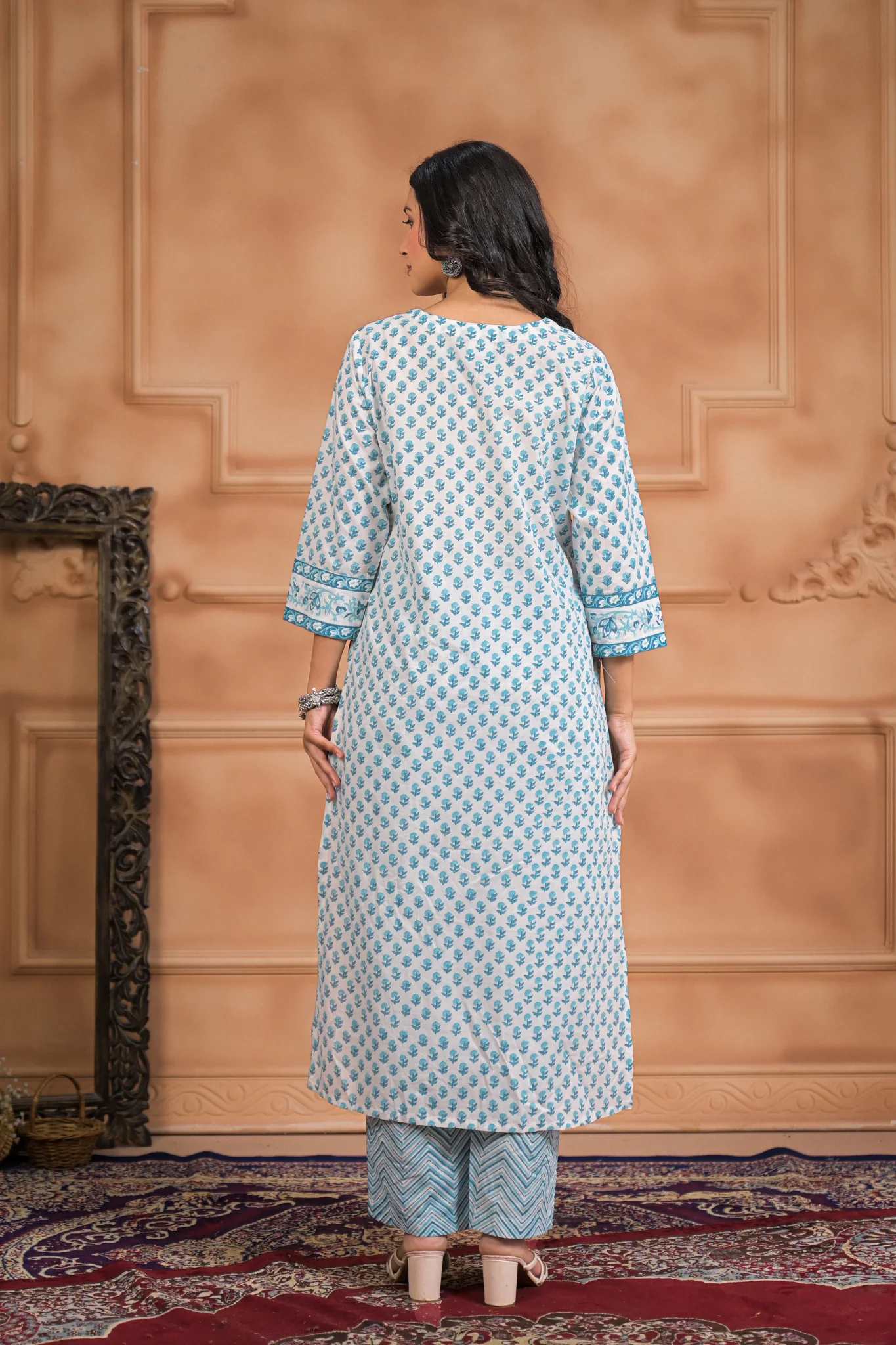 Printed Cotton Kurta Set with Aari, Thread and Zardozi work - Image 6