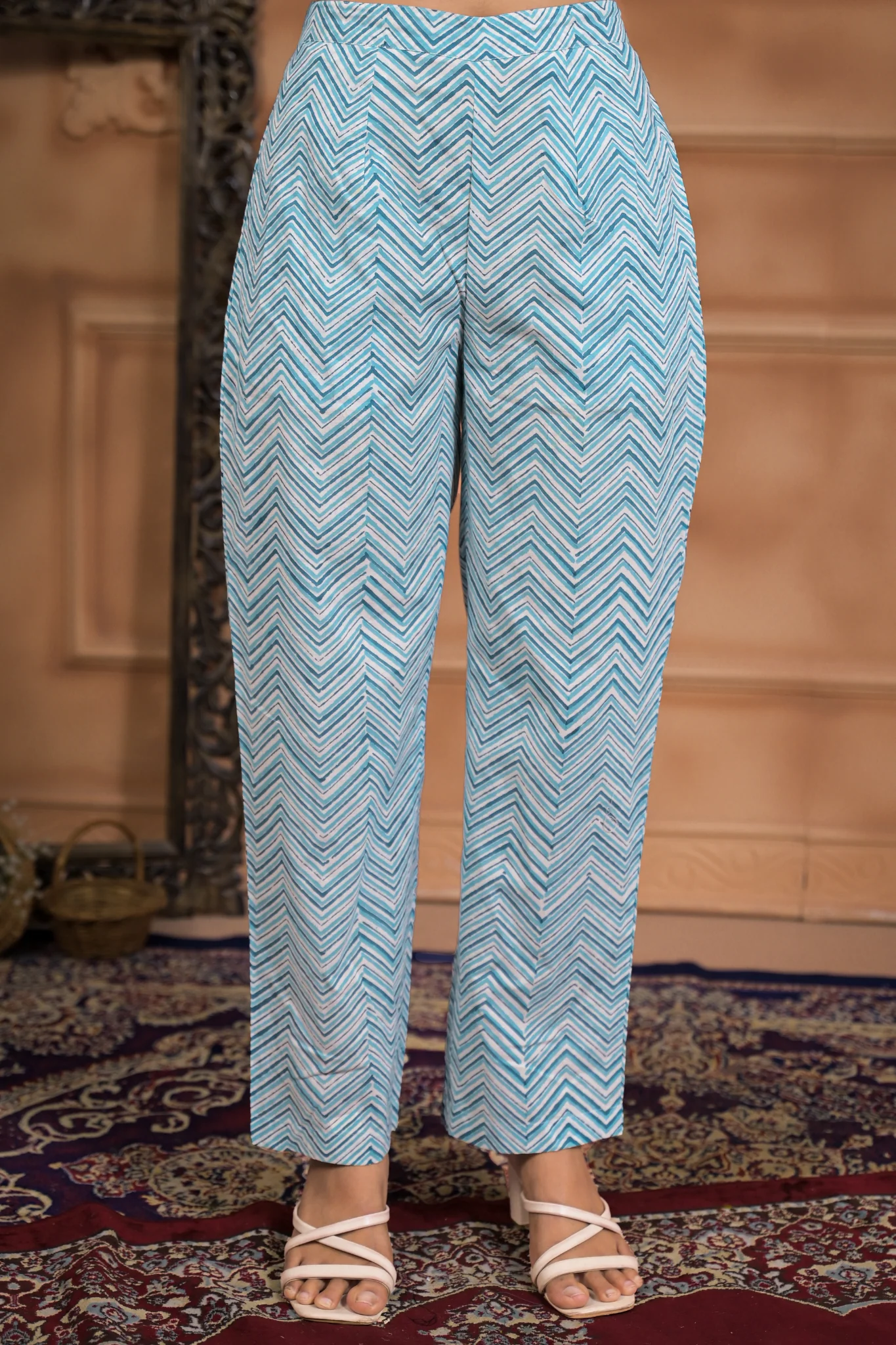 Printed Cotton Kurta Set with Aari, Thread and Zardozi work - Image 7