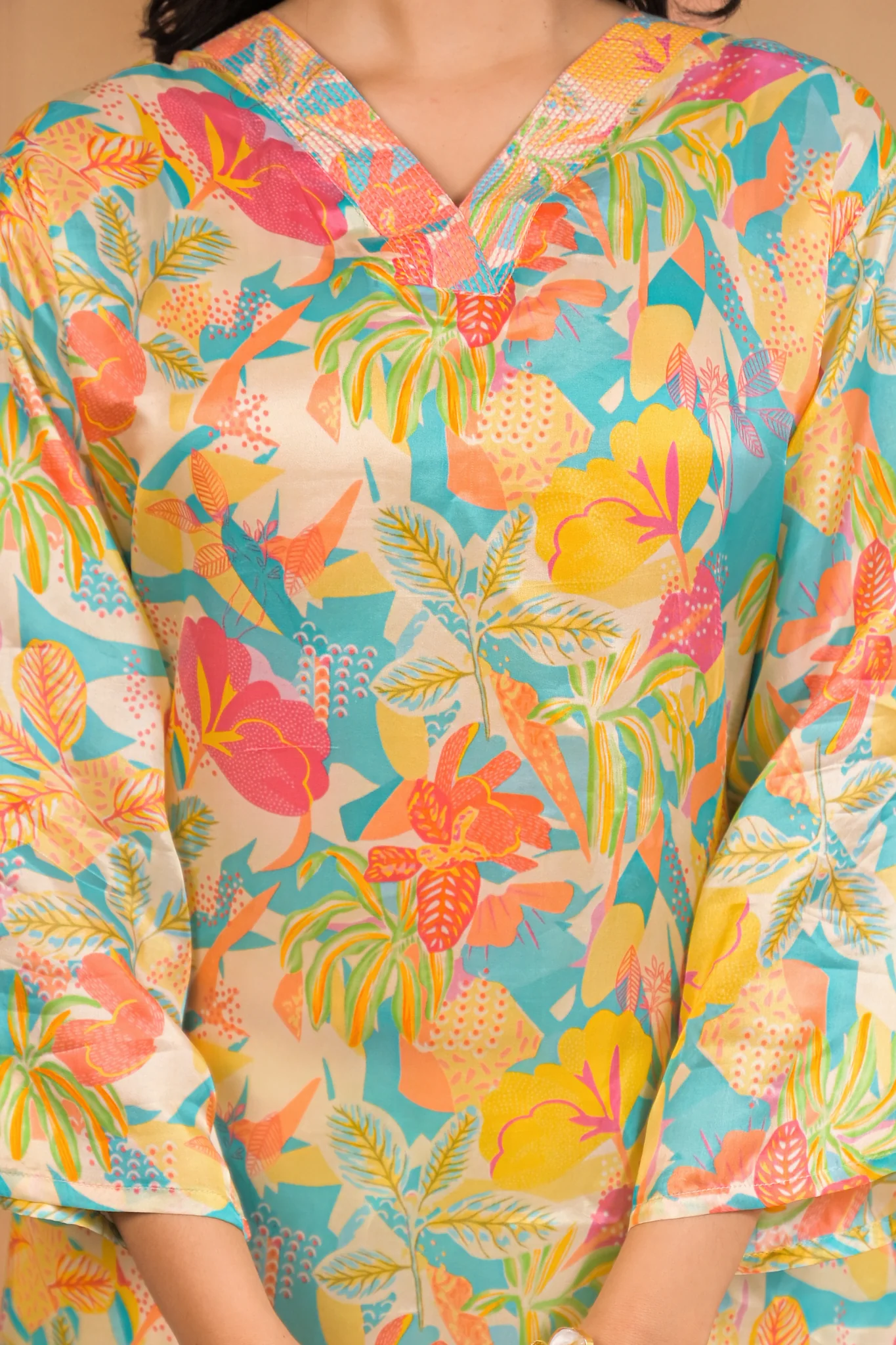 Printed Silk blend Kurta - Image 4