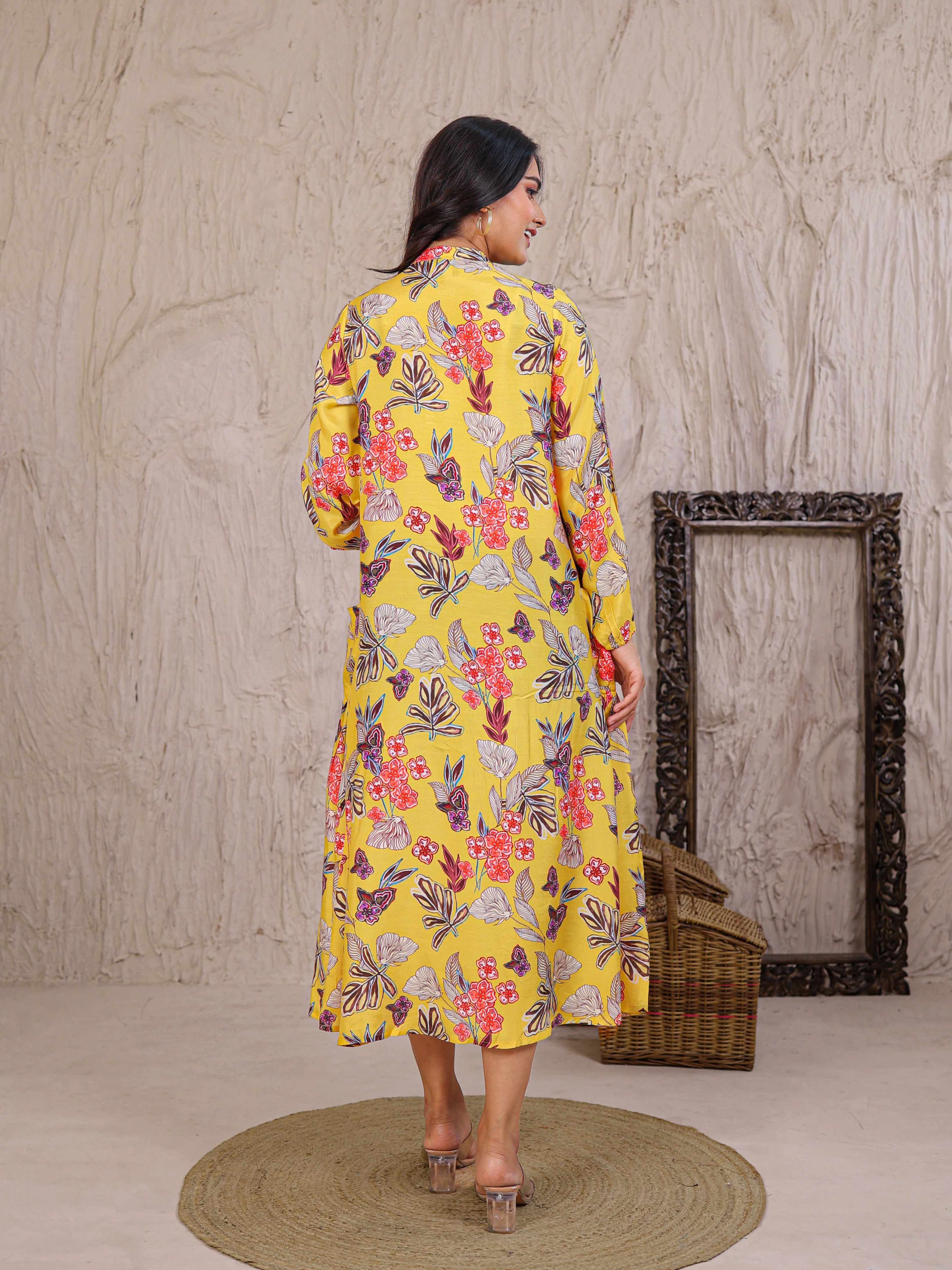 Printed Silk Blend Kurta with Embellished work - Image 7