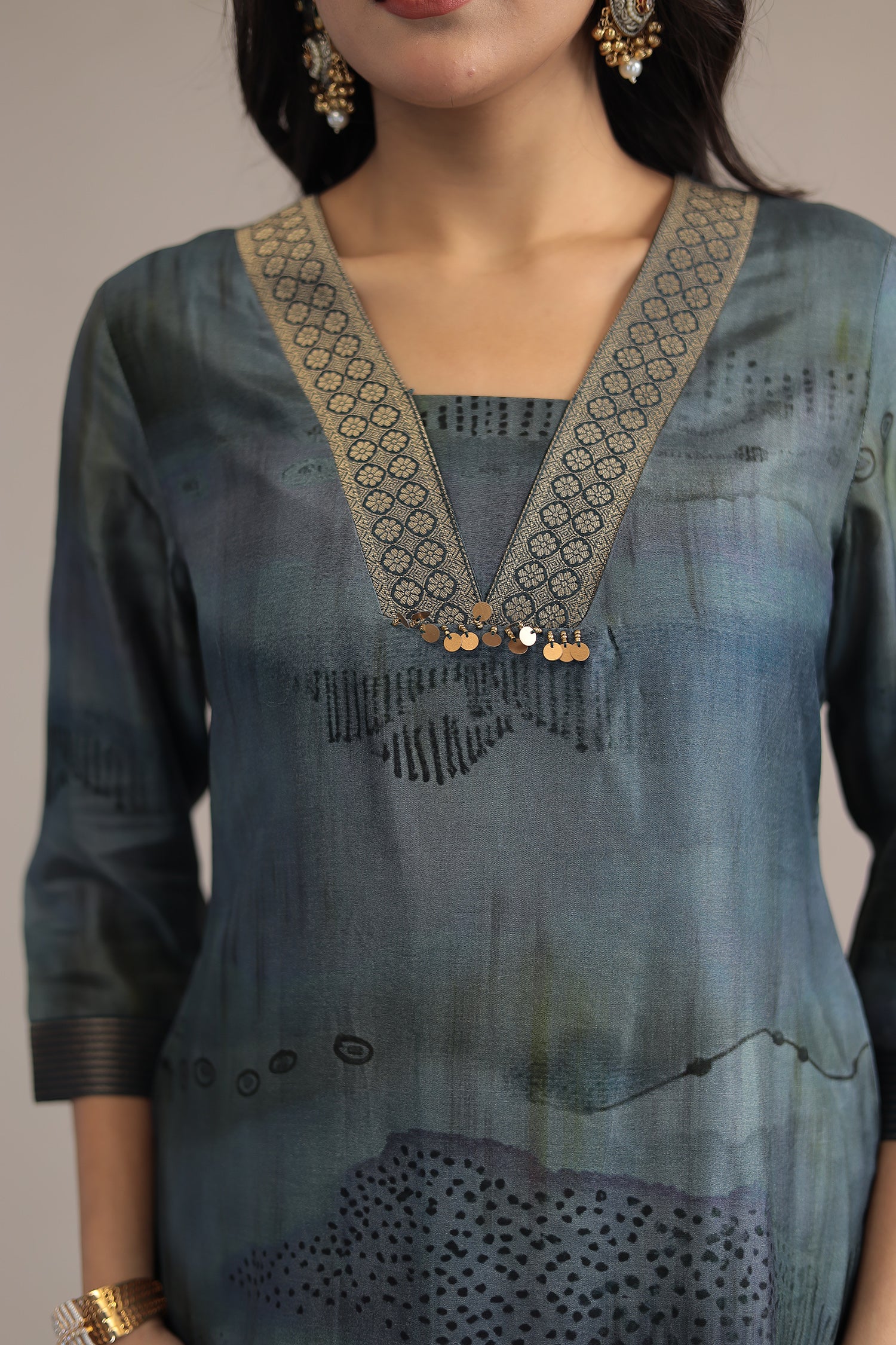 Grey Printed Silk Suit with Zari Border - Image 4