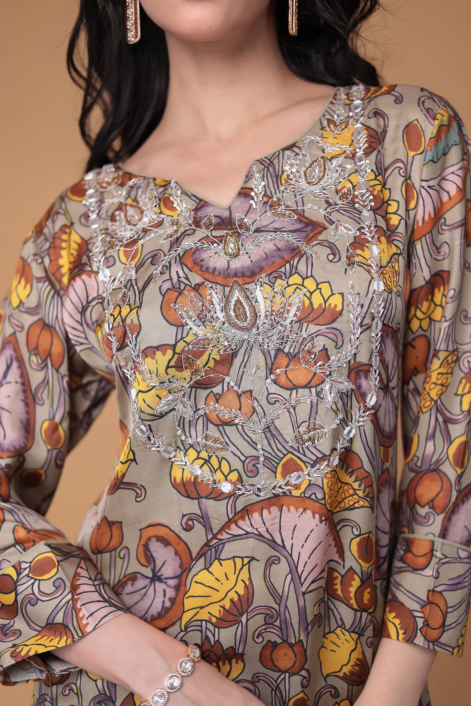 Silk Suit  with Thread, Zardozi work. - Image 4