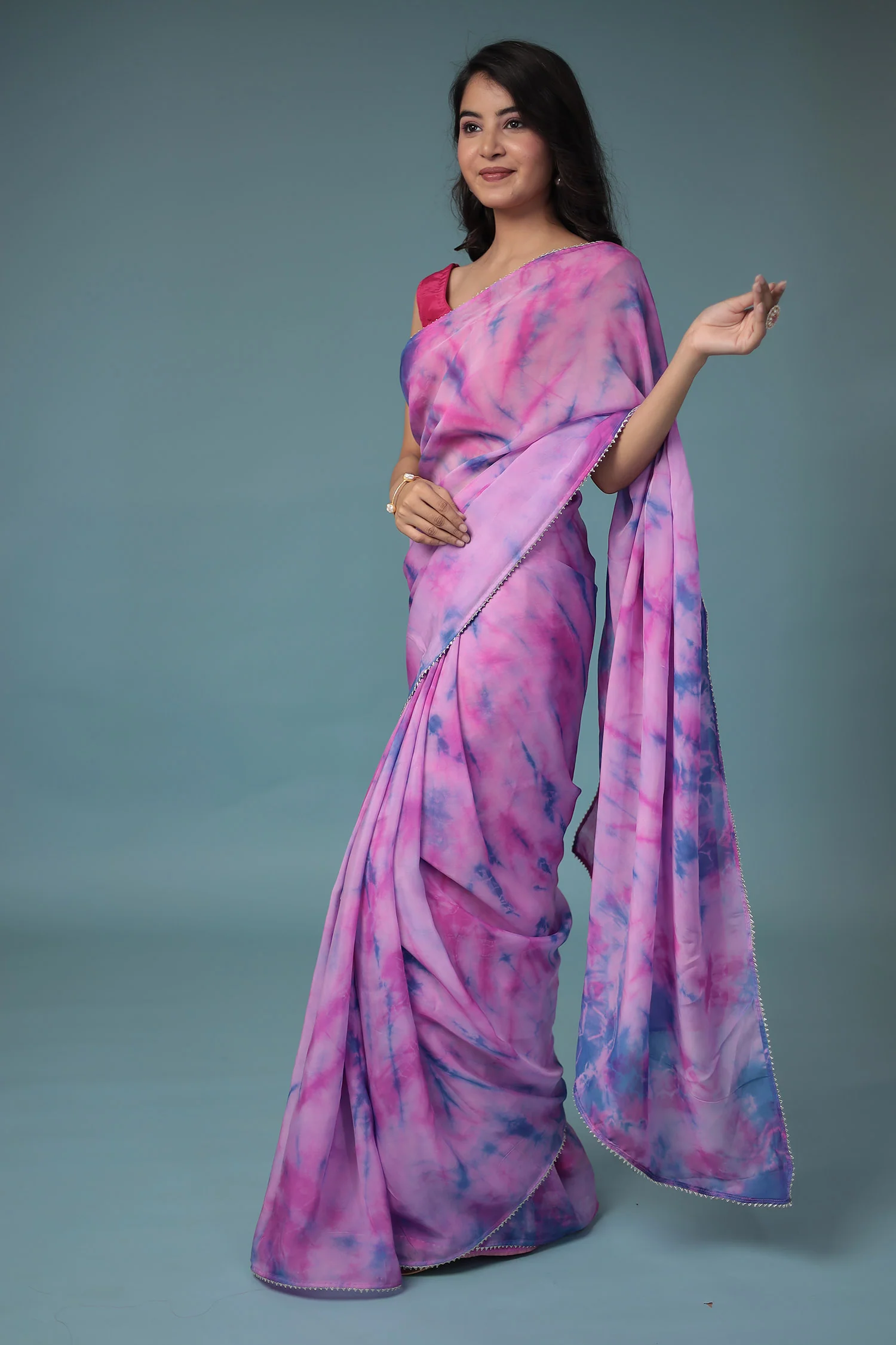 Tie & Dye Crepe Silk Saree - Image 5